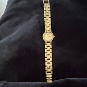 Raymond Weil Gold Women's Watch